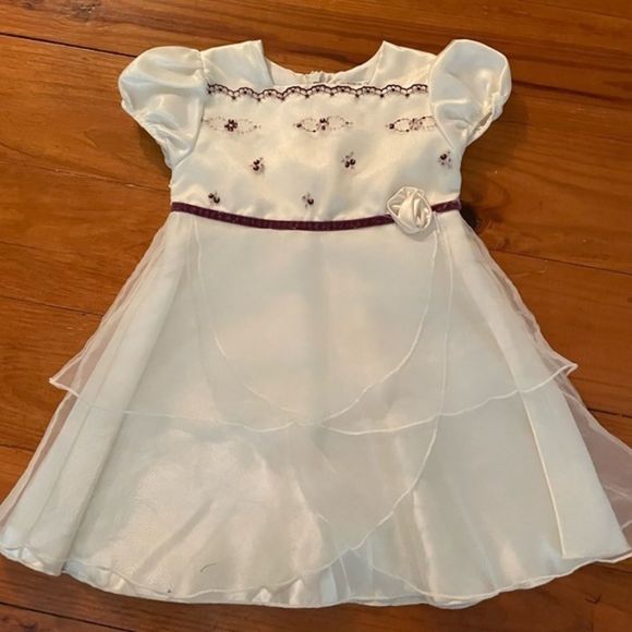 NWOT 4T George ivory petticoat satiny ruffle sleeve burgundy trim zip back dress - Picture 1 of 11